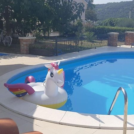 Apartments Robi- Swimming Pool And Beautiful Garden Kampor Extérieur photo