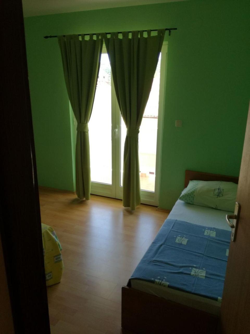 Apartments Robi- Swimming Pool And Beautiful Garden Kampor Extérieur photo