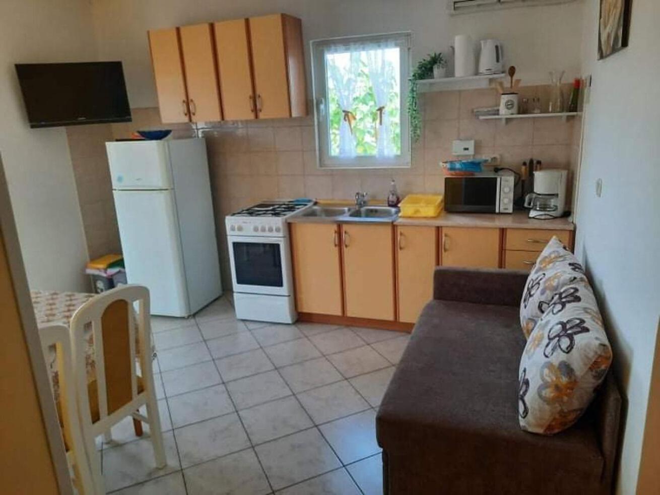 Apartments Robi- Swimming Pool And Beautiful Garden Kampor Extérieur photo