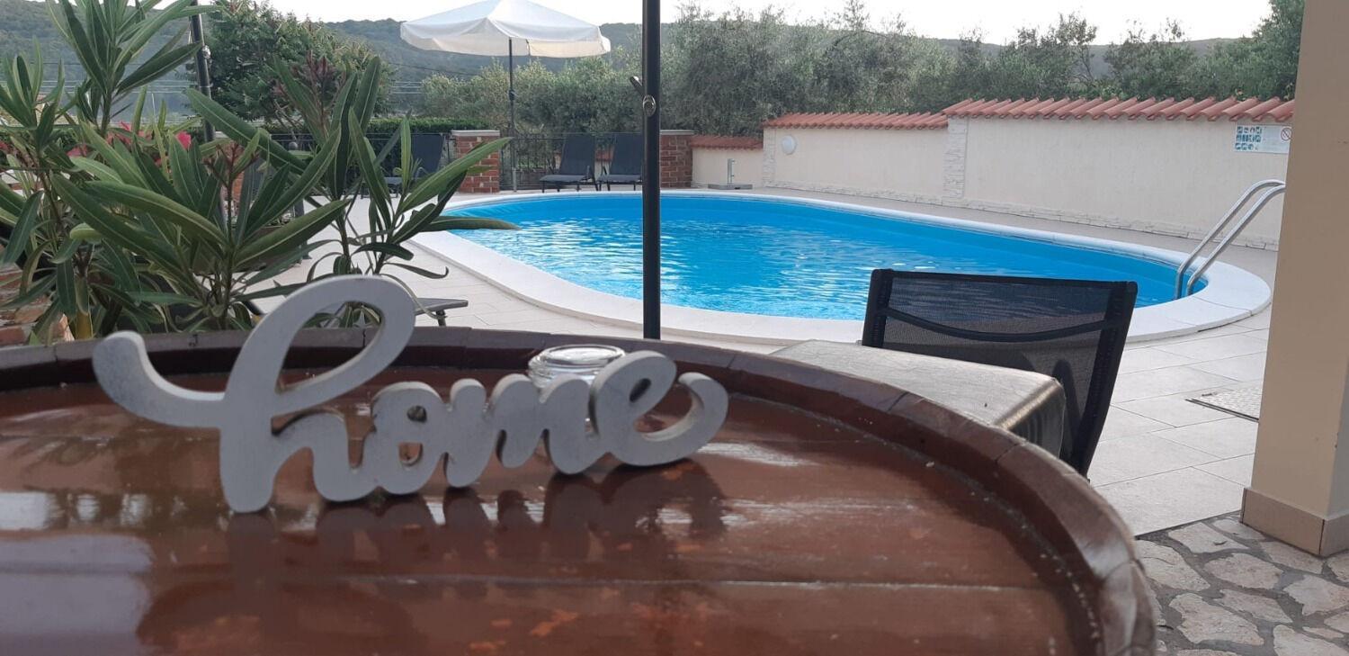 Apartments Robi- Swimming Pool And Beautiful Garden Kampor Extérieur photo